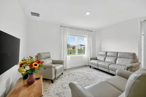 9742 Sw Triton Way Port Saint Lucie FL 34987