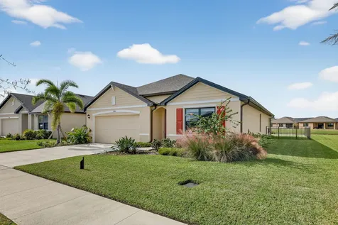 9742 Sw Triton Way Port Saint Lucie FL 34987