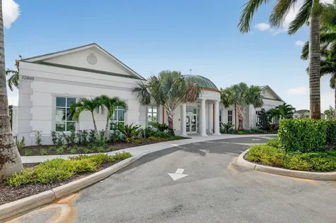9742 Sw Triton Way Port Saint Lucie FL 34987