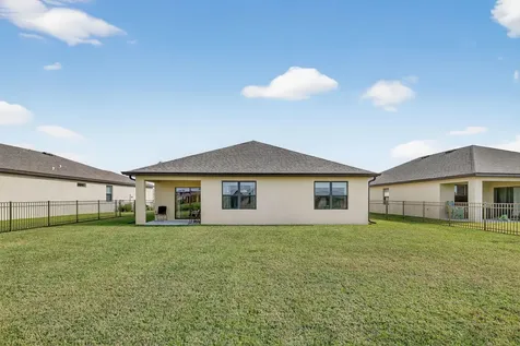 9742 Sw Triton Way Port Saint Lucie FL 34987