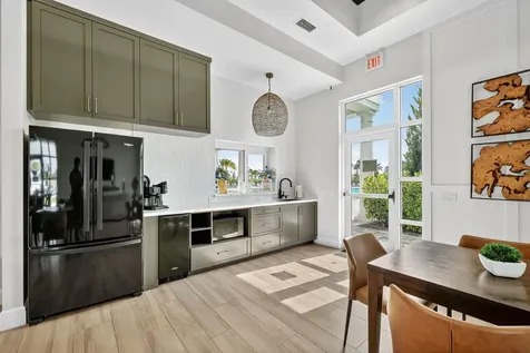 9742 Sw Triton Way Port Saint Lucie FL 34987