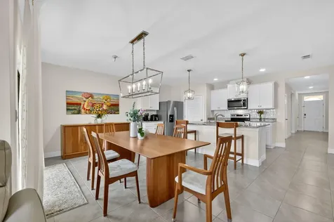 9742 Sw Triton Way Port Saint Lucie FL 34987
