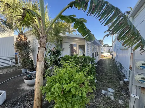 21 Ruthmary Avenue Briny Breezes FL 33435