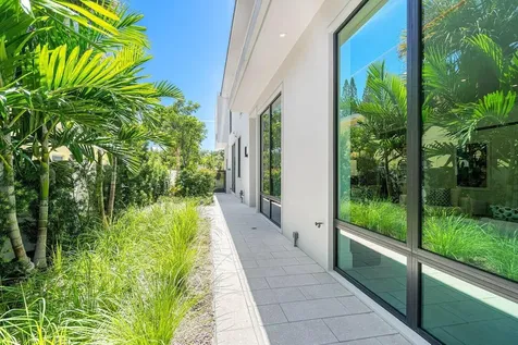 514 NE 7th Avenue Delray Beach FL 33483