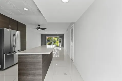 809 W Oakland Park Boulevard Oakland Park FL 33311