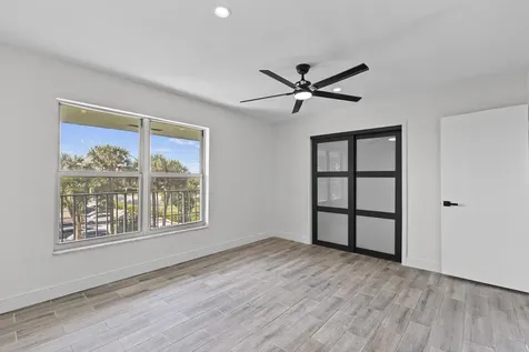 809 W Oakland Park Boulevard Oakland Park FL 33311