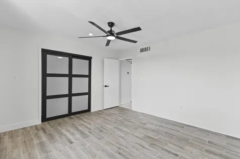 809 W Oakland Park Boulevard Oakland Park FL 33311