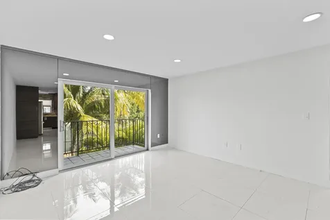 809 W Oakland Park Boulevard Oakland Park FL 33311