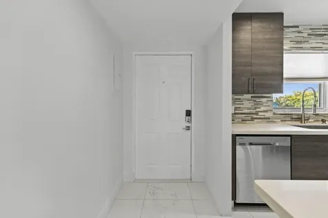 809 W Oakland Park Boulevard Oakland Park FL 33311
