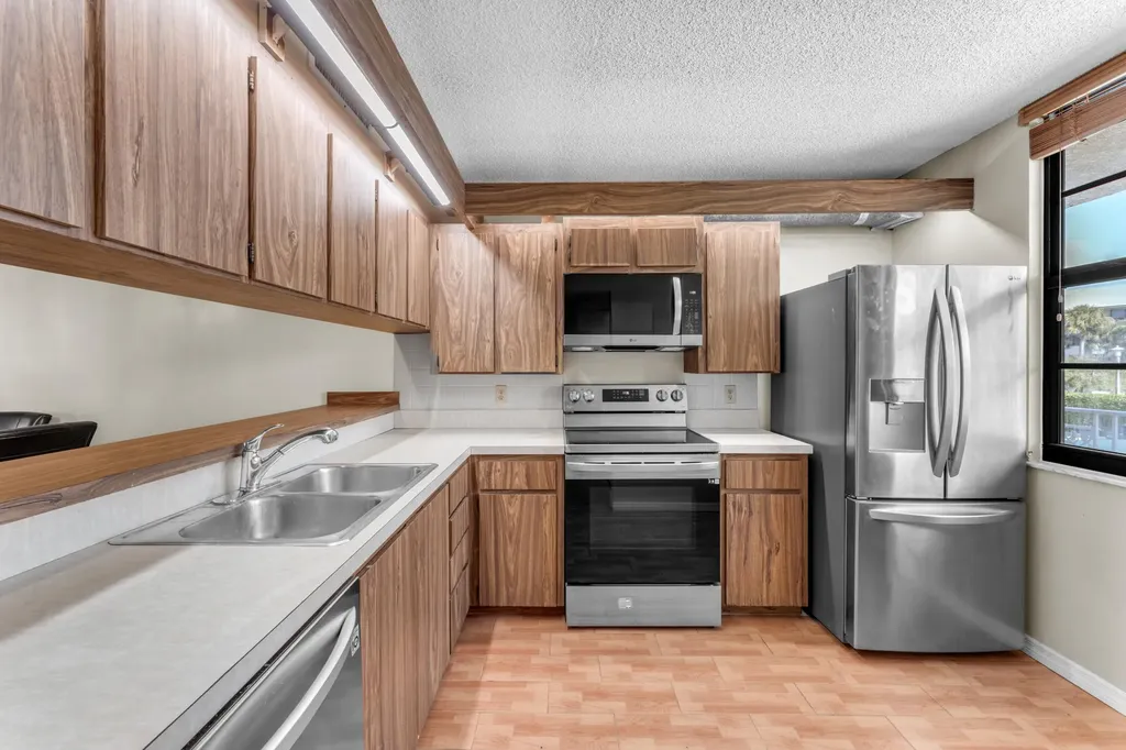 3540 Whitehall Drive West Palm Beach FL 33401