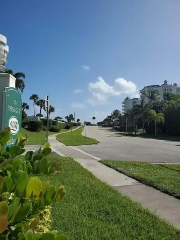 1605 S Us Highway 1 Jupiter FL 33477
