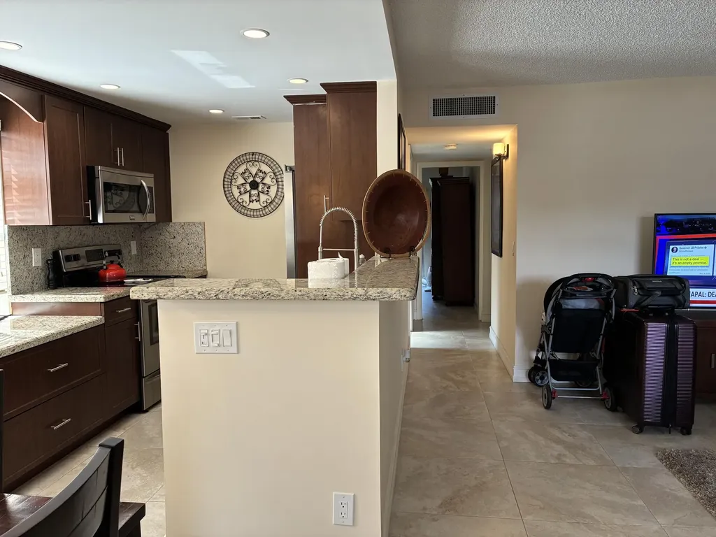 489 Burgundy K Delray Beach FL 33484
