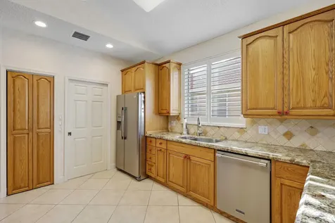 7633 La Corniche Circle Boca Raton FL 33433