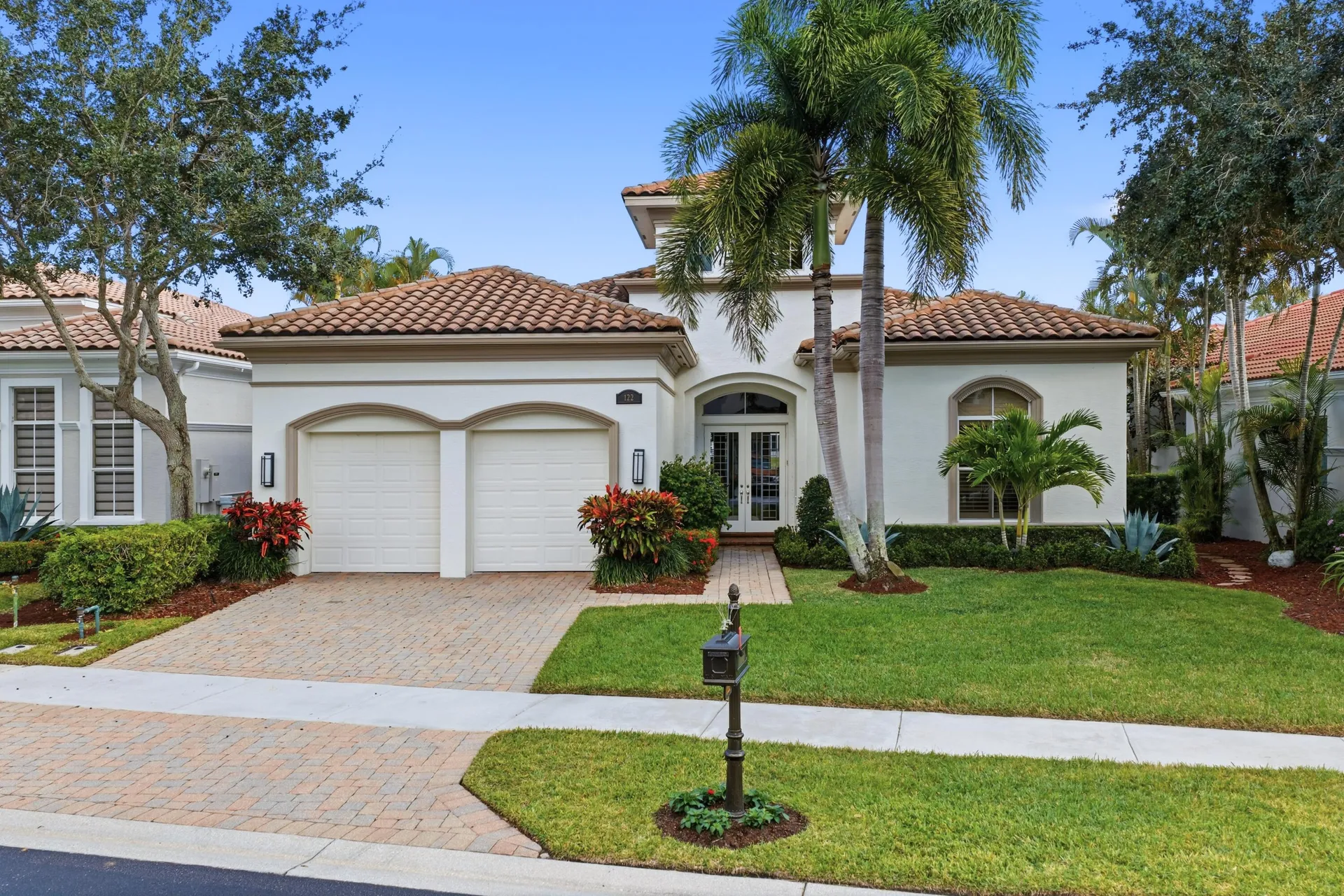 Palm Beach Gardens FL, 122 Siesta Way