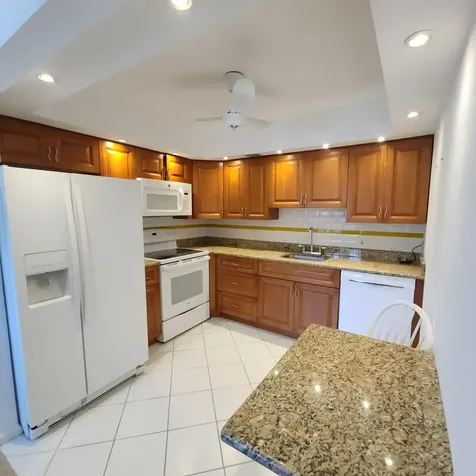 268 Wellington J West Palm Beach FL 33417