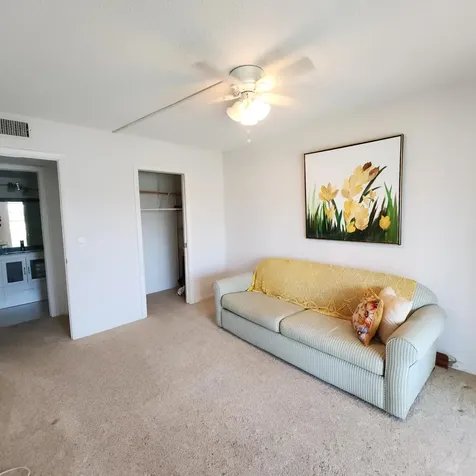 268 Wellington J West Palm Beach FL 33417