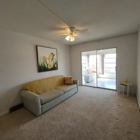 268 Wellington J West Palm Beach FL 33417