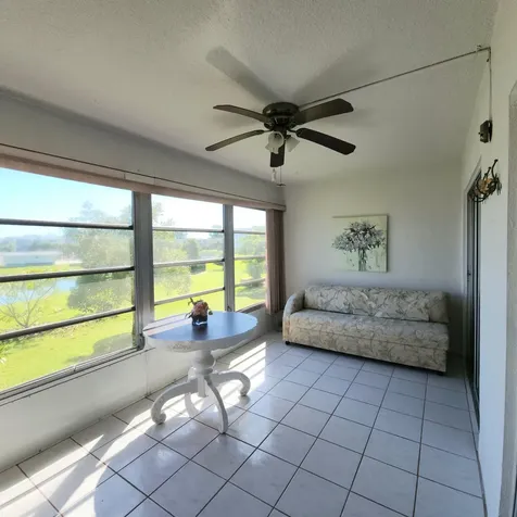 268 Wellington J West Palm Beach FL 33417
