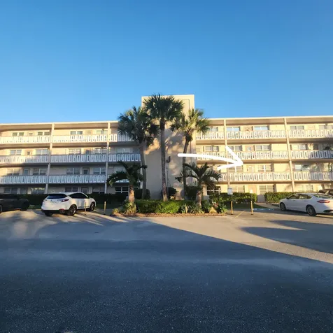 268 Wellington J West Palm Beach FL 33417