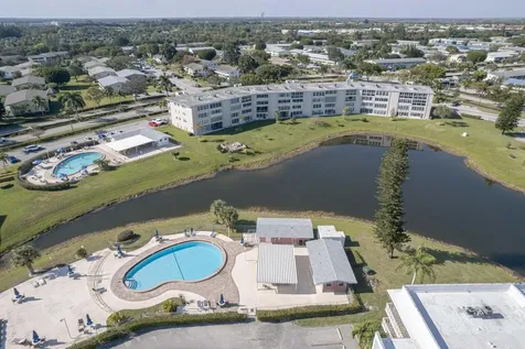 268 Wellington J West Palm Beach FL 33417