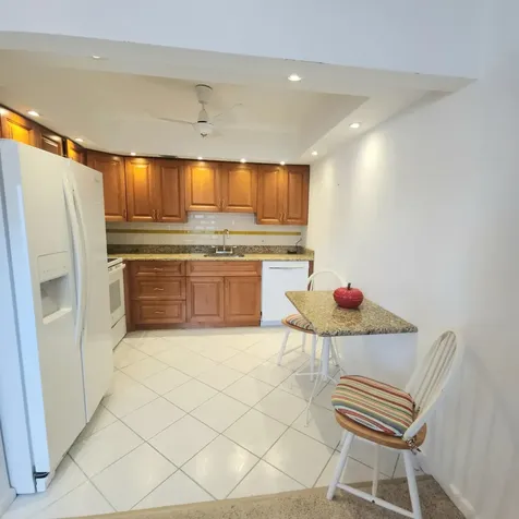 268 Wellington J West Palm Beach FL 33417