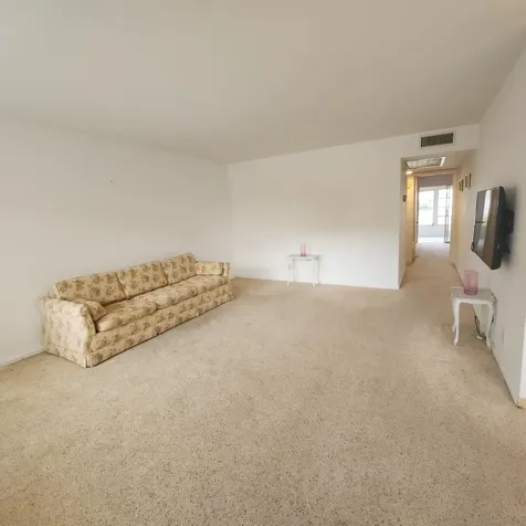 268 Wellington J West Palm Beach FL 33417