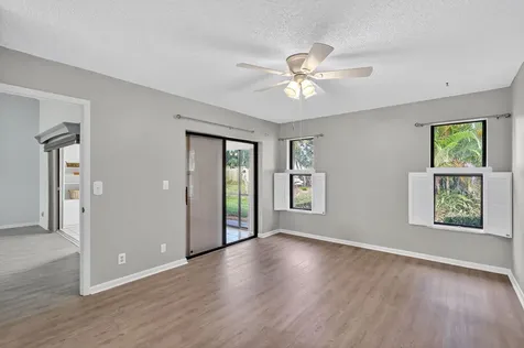 7643 Se Sugar Sand Circle Hobe Sound FL 33455
