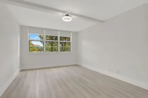 3505 Oaks Way Pompano Beach FL 33069