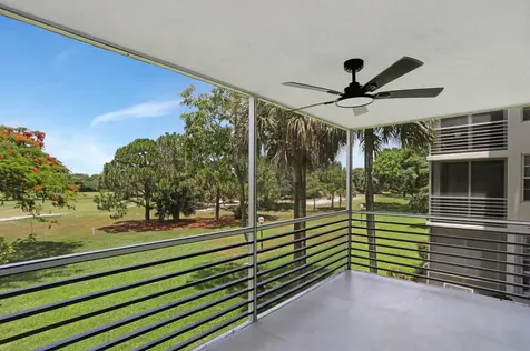 3505 Oaks Way Pompano Beach FL 33069