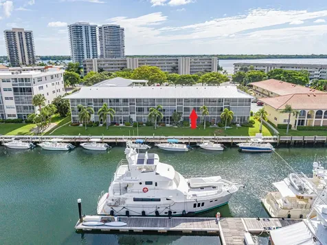 37 Yacht Club Drive North Palm Beach FL 33408