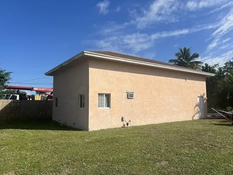 1309 W Frangipani Circle Lantana FL 33462