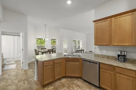 137 Sw Pisces Terrace Port Saint Lucie FL 34984