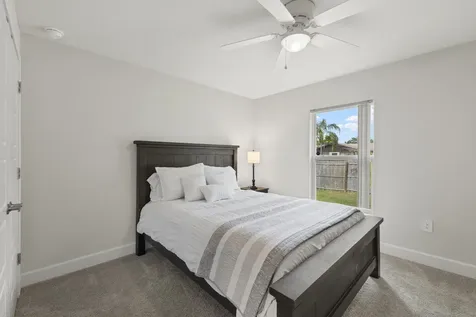 137 Sw Pisces Terrace Port Saint Lucie FL 34984