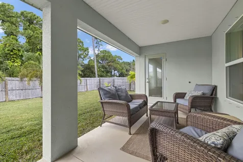 137 Sw Pisces Terrace Port Saint Lucie FL 34984