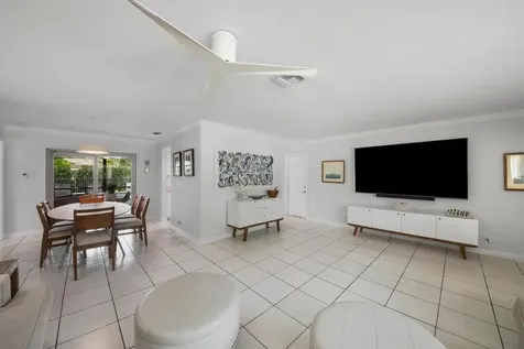6372 Sleepy Willow Way Delray Beach FL 33484