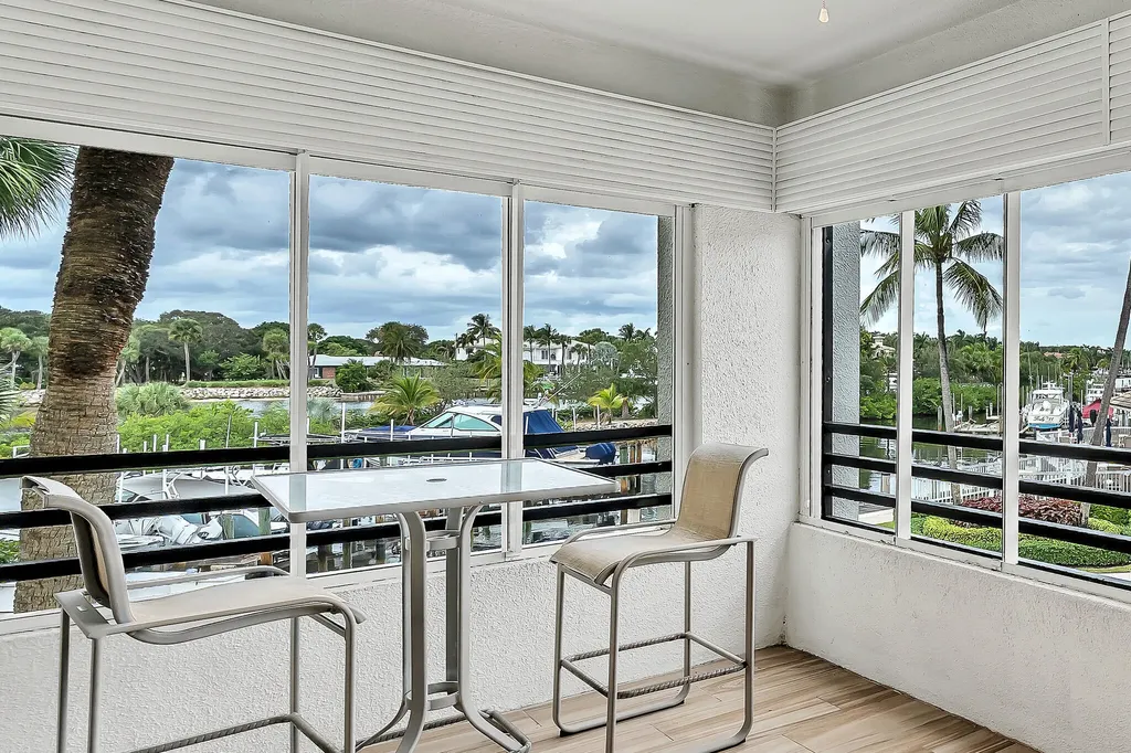 827 Oak Harbour Drive Juno Beach FL 33408
