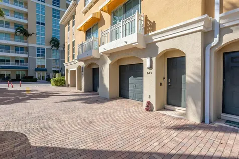 643 Casa Loma Boulevard Boynton Beach FL 33435