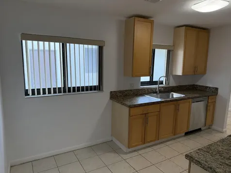 1687 Sw 20th Terrace Deerfield Beach FL 33442