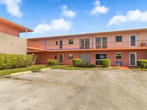 4 Golfs Edge West Palm Beach FL 33417