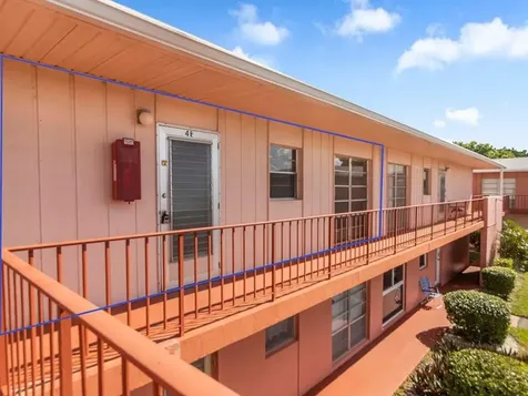 4 Golfs Edge West Palm Beach FL 33417