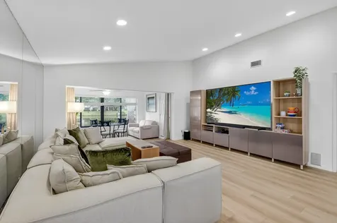 24 Westgate Lane Boynton Beach FL 33436