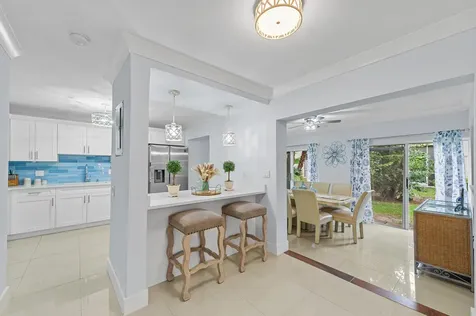 6548 Via Regina Boca Raton FL 33433