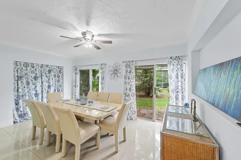 6548 Via Regina Boca Raton FL 33433