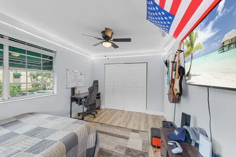 6548 Via Regina Boca Raton FL 33433