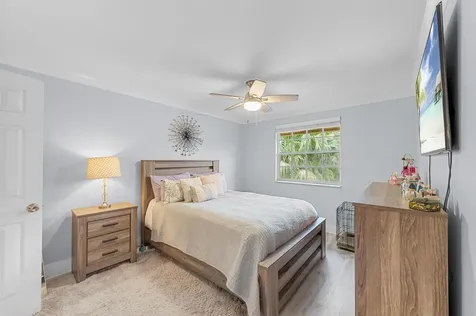 6548 Via Regina Boca Raton FL 33433