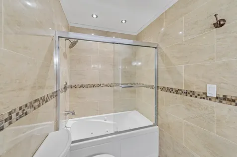 6548 Via Regina Boca Raton FL 33433