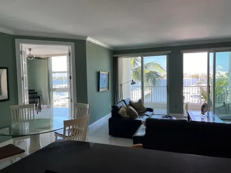 806 E Windward Way Lantana FL 33462