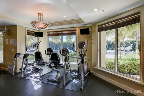 806 E Windward Way Lantana FL 33462