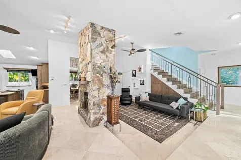 359 E Ocean Avenue Lantana FL 33462