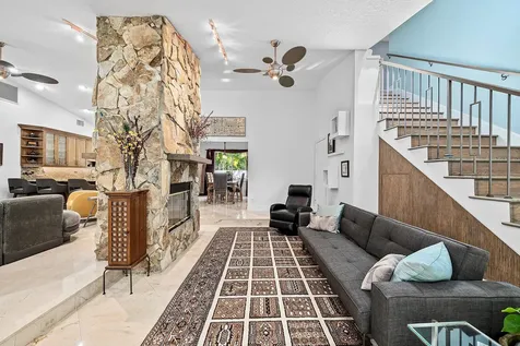 359 E Ocean Avenue Lantana FL 33462